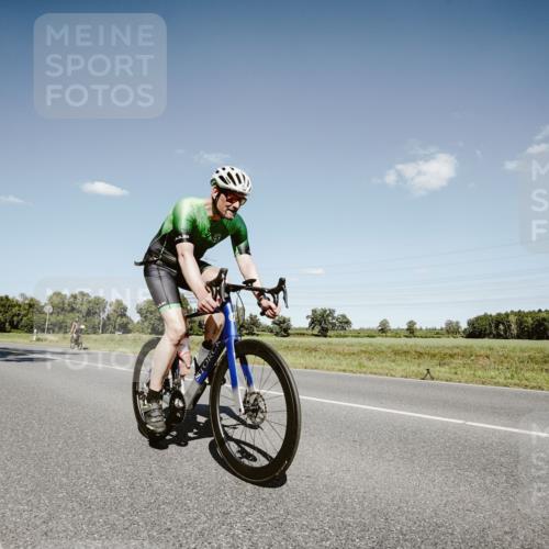 07.09.2025 - 19. Norderstedt Triathlon Michael Burmester http://msf.ph/oto/8853305 07.09.2025 14:44:10 Radfahren 1494 meine-sportfotos.de