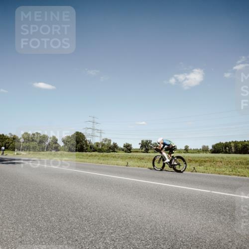 07.09.2025 - 19. Norderstedt Triathlon Michael Burmester http://msf.ph/oto/8853322 07.09.2025 14:44:23 Radfahren 1032 meine-sportfotos.de