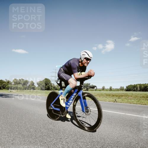 07.09.2025 - 19. Norderstedt Triathlon Michael Burmester http://msf.ph/oto/8853361 07.09.2025 14:45:01 Radfahren 369, 438 meine-sportfotos.de