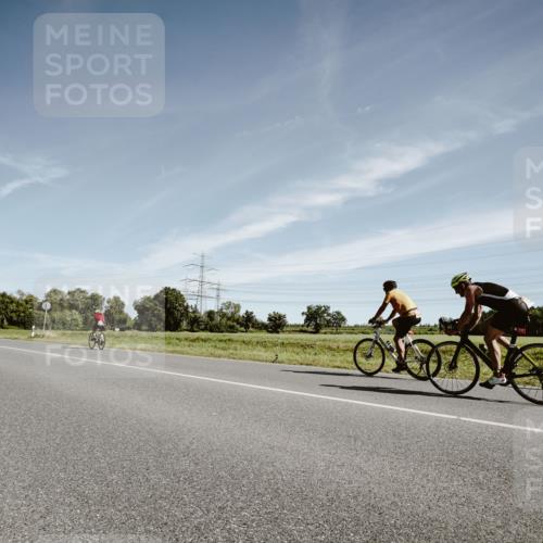 07.09.2025 - 19. Norderstedt Triathlon Michael Burmester http://msf.ph/oto/8853363 07.09.2025 11:48:09 Radfahren 190 meine-sportfotos.de