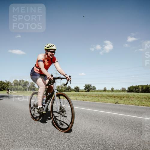 07.09.2025 - 19. Norderstedt Triathlon Michael Burmester http://msf.ph/oto/8853375 07.09.2025 14:45:19 Radfahren 390, 461, 872 meine-sportfotos.de
