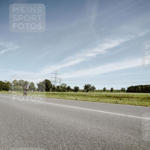 07.09.2025 - 19. Norderstedt Triathlon Michael Burmester http://msf.ph/oto/8853391 07.09.2025 11:48:23 Radfahren 138, 815 meine-sportfotos.de