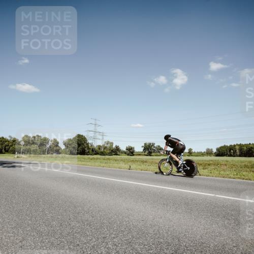 07.09.2025 - 19. Norderstedt Triathlon Michael Burmester http://msf.ph/oto/8853393 07.09.2025 14:45:33 Radfahren  meine-sportfotos.de
