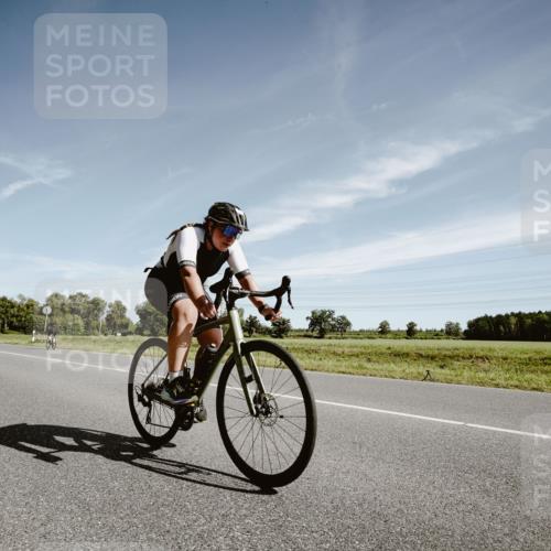 07.09.2025 - 19. Norderstedt Triathlon Michael Burmester http://msf.ph/oto/8853398 07.09.2025 11:48:27 Radfahren 815 meine-sportfotos.de
