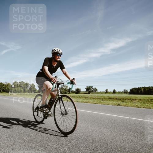 07.09.2025 - 19. Norderstedt Triathlon Michael Burmester http://msf.ph/oto/8853412 07.09.2025 11:48:51 Radfahren 1244 meine-sportfotos.de