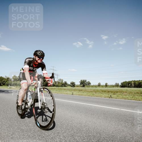 07.09.2025 - 19. Norderstedt Triathlon Michael Burmester http://msf.ph/oto/8853456 07.09.2025 14:46:37 Radfahren 446 meine-sportfotos.de