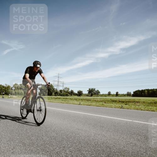 07.09.2025 - 19. Norderstedt Triathlon Michael Burmester http://msf.ph/oto/8853465 07.09.2025 11:49:48 Radfahren 253, 1223 meine-sportfotos.de