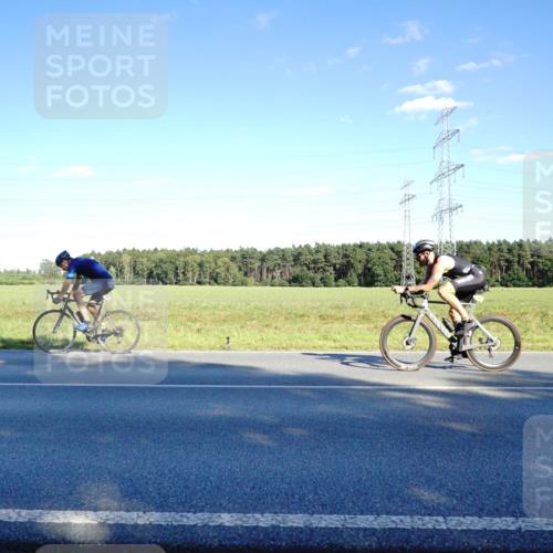 07.09.2025 - 19. Norderstedt Triathlon Michael Burmester http://msf.ph/oto/8853475 07.09.2025 16:02:49 Radfahren 409, 487, 499, 1413 meine-sportfotos.de