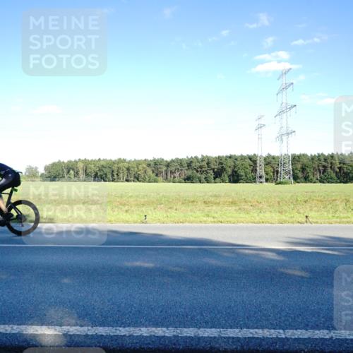 07.09.2025 - 19. Norderstedt Triathlon Michael Burmester http://msf.ph/oto/8853477 07.09.2025 16:02:49 Radfahren 409, 487, 499, 1413 meine-sportfotos.de