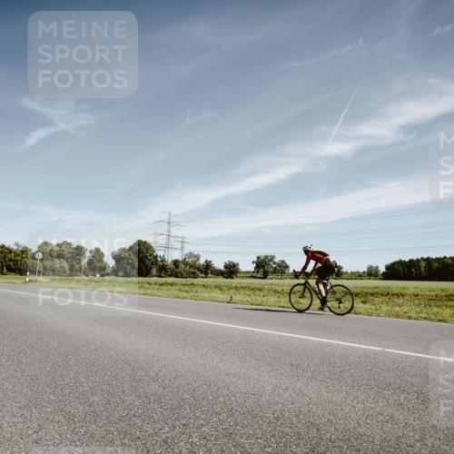 07.09.2025 - 19. Norderstedt Triathlon Michael Burmester http://msf.ph/oto/8853595 07.09.2025 11:51:58 Radfahren 768 meine-sportfotos.de
