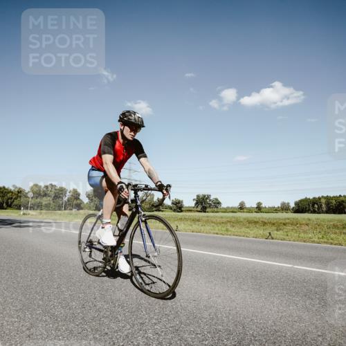 07.09.2025 - 19. Norderstedt Triathlon Michael Burmester http://msf.ph/oto/8853642 07.09.2025 14:49:07 Radfahren 374, 1489 meine-sportfotos.de