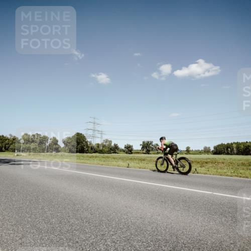 07.09.2025 - 19. Norderstedt Triathlon Michael Burmester http://msf.ph/oto/8853646 07.09.2025 14:49:07 Radfahren 374, 1489 meine-sportfotos.de