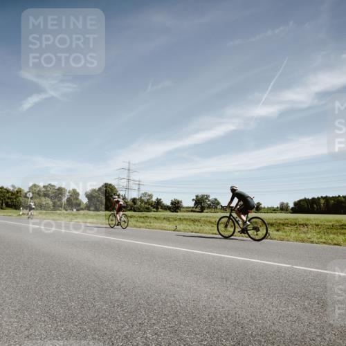 07.09.2025 - 19. Norderstedt Triathlon Michael Burmester http://msf.ph/oto/8853669 07.09.2025 11:52:29 Radfahren 731 meine-sportfotos.de