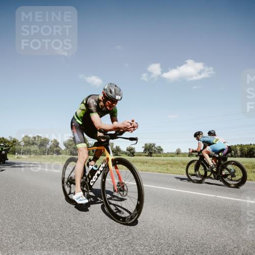 07.09.2025 - 19. Norderstedt Triathlon Michael Burmester http://msf.ph/oto/8853688 07.09.2025 14:49:41 Radfahren 900, 1465, 1484, 1507 meine-sportfotos.de