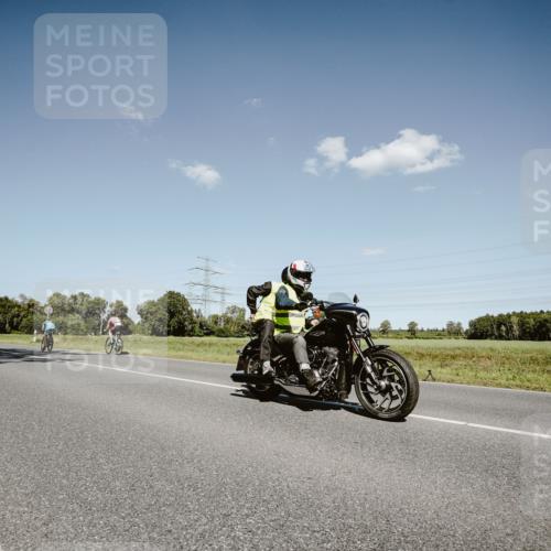 07.09.2025 - 19. Norderstedt Triathlon Michael Burmester http://msf.ph/oto/8853695 07.09.2025 14:49:43 Radfahren 443, 900, 1465, 1484 meine-sportfotos.de