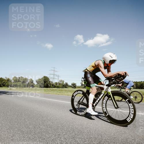 07.09.2025 - 19. Norderstedt Triathlon Michael Burmester http://msf.ph/oto/8853725 07.09.2025 14:50:14 Radfahren 445, 1422, 1506 meine-sportfotos.de