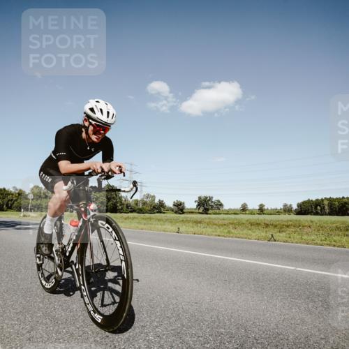 07.09.2025 - 19. Norderstedt Triathlon Michael Burmester http://msf.ph/oto/8853781 07.09.2025 14:51:07 Radfahren 399, 478 meine-sportfotos.de