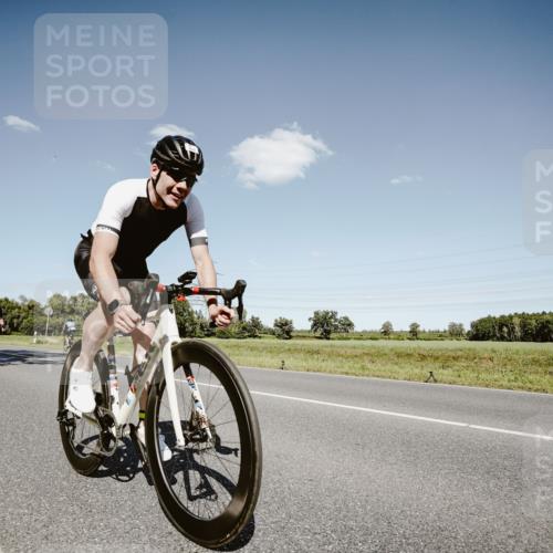07.09.2025 - 19. Norderstedt Triathlon Michael Burmester http://msf.ph/oto/8853841 07.09.2025 14:52:26 Radfahren 420, 428, 1434, 1486, 1502 meine-sportfotos.de
