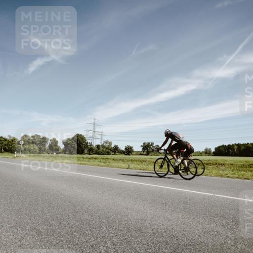 07.09.2025 - 19. Norderstedt Triathlon Michael Burmester http://msf.ph/oto/8853872 07.09.2025 11:54:51 Radfahren 1272 meine-sportfotos.de