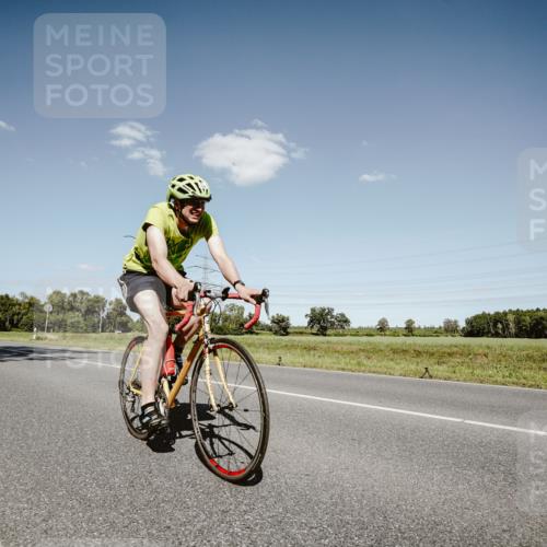 07.09.2025 - 19. Norderstedt Triathlon Michael Burmester http://msf.ph/oto/8853881 07.09.2025 14:53:01 Radfahren 444, 1466 meine-sportfotos.de