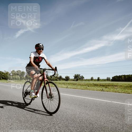 07.09.2025 - 19. Norderstedt Triathlon Michael Burmester http://msf.ph/oto/8853893 07.09.2025 11:55:10 Radfahren 703, 1358 meine-sportfotos.de