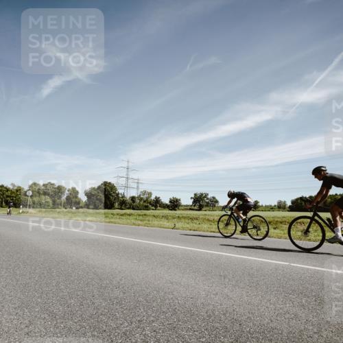 07.09.2025 - 19. Norderstedt Triathlon Michael Burmester http://msf.ph/oto/8853904 07.09.2025 11:55:15 Radfahren 703 meine-sportfotos.de