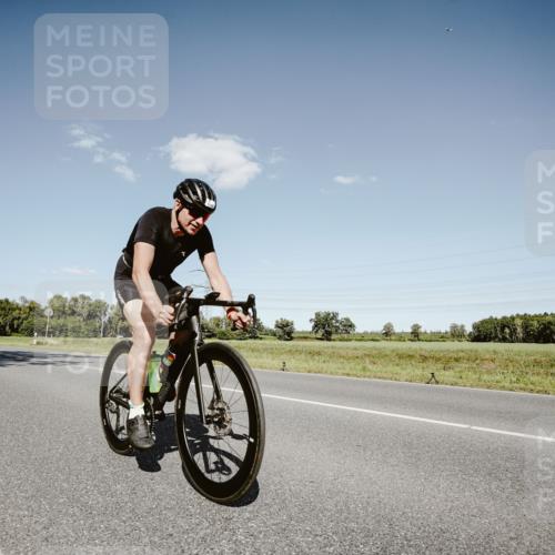 07.09.2025 - 19. Norderstedt Triathlon Michael Burmester http://msf.ph/oto/8853919 07.09.2025 14:53:44 Radfahren 373, 917, 1416, 1462 meine-sportfotos.de