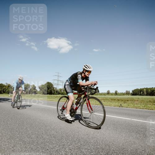 07.09.2025 - 19. Norderstedt Triathlon Michael Burmester http://msf.ph/oto/8853922 07.09.2025 14:53:45 Radfahren 373, 917, 1416, 1462 meine-sportfotos.de