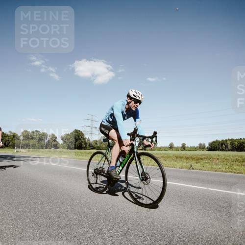 07.09.2025 - 19. Norderstedt Triathlon Michael Burmester http://msf.ph/oto/8853926 07.09.2025 14:53:46 Radfahren 373, 917, 1416, 1462, 1505 meine-sportfotos.de