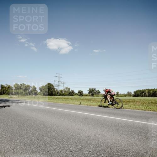 07.09.2025 - 19. Norderstedt Triathlon Michael Burmester http://msf.ph/oto/8853936 07.09.2025 14:53:50 Radfahren 448, 1493, 1505 meine-sportfotos.de