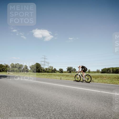 07.09.2025 - 19. Norderstedt Triathlon Michael Burmester http://msf.ph/oto/8853957 07.09.2025 14:54:04 Radfahren 449 meine-sportfotos.de