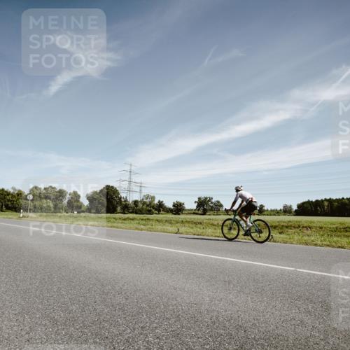 07.09.2025 - 19. Norderstedt Triathlon Michael Burmester http://msf.ph/oto/8853977 07.09.2025 11:56:02 Radfahren 259 meine-sportfotos.de