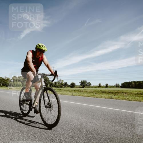 07.09.2025 - 19. Norderstedt Triathlon Michael Burmester http://msf.ph/oto/8853984 07.09.2025 11:56:12 Radfahren 823 meine-sportfotos.de