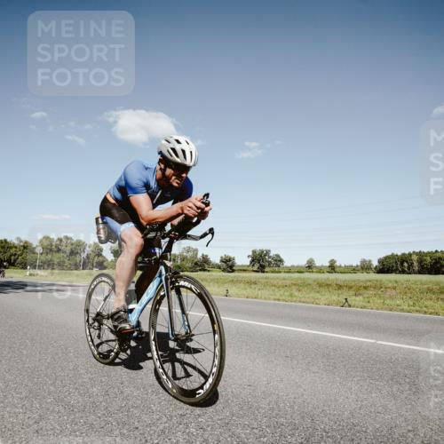 07.09.2025 - 19. Norderstedt Triathlon Michael Burmester http://msf.ph/oto/8853986 07.09.2025 14:54:24 Radfahren 411, 963, 1012 meine-sportfotos.de