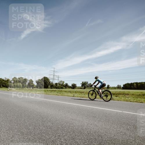 07.09.2025 - 19. Norderstedt Triathlon Michael Burmester http://msf.ph/oto/8853988 07.09.2025 11:56:13 Radfahren 823, 1332 meine-sportfotos.de