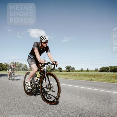 07.09.2025 - 19. Norderstedt Triathlon Michael Burmester http://msf.ph/oto/8853992 07.09.2025 14:54:28 Radfahren 411, 452 meine-sportfotos.de