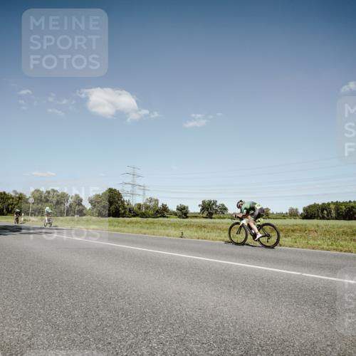 07.09.2025 - 19. Norderstedt Triathlon Michael Burmester http://msf.ph/oto/8854003 07.09.2025 14:54:34 Radfahren 437, 474 meine-sportfotos.de