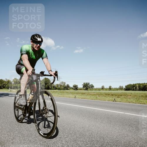 07.09.2025 - 19. Norderstedt Triathlon Michael Burmester http://msf.ph/oto/8854014 07.09.2025 14:54:47 Radfahren 1492 meine-sportfotos.de