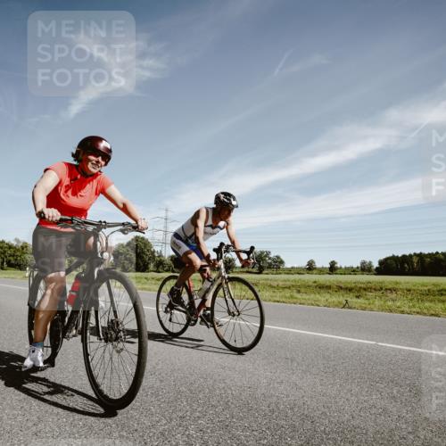07.09.2025 - 19. Norderstedt Triathlon Michael Burmester http://msf.ph/oto/8854015 07.09.2025 11:56:36 Radfahren 234, 803, 838, 1348, 1349 meine-sportfotos.de