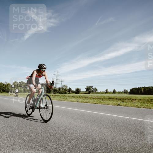 07.09.2025 - 19. Norderstedt Triathlon Michael Burmester http://msf.ph/oto/8854033 07.09.2025 11:56:47 Radfahren 140, 164, 1334, 1346 meine-sportfotos.de