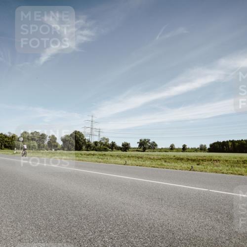 07.09.2025 - 19. Norderstedt Triathlon Michael Burmester http://msf.ph/oto/8854045 07.09.2025 11:56:53 Radfahren 140, 148 meine-sportfotos.de