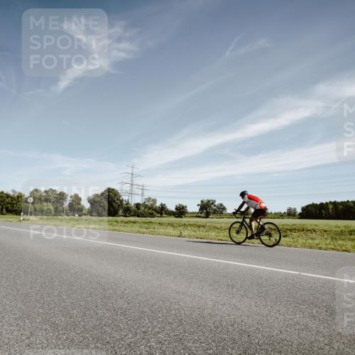 07.09.2025 - 19. Norderstedt Triathlon Michael Burmester http://msf.ph/oto/8854052 07.09.2025 11:56:57 Radfahren 148, 857 meine-sportfotos.de