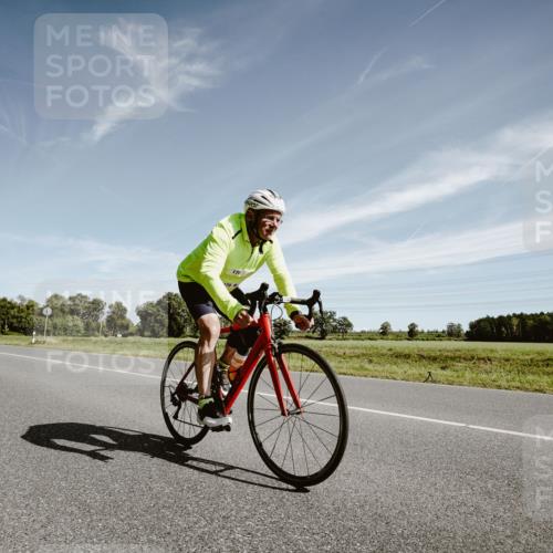 07.09.2025 - 19. Norderstedt Triathlon Michael Burmester http://msf.ph/oto/8854074 07.09.2025 11:57:08 Radfahren 170 meine-sportfotos.de