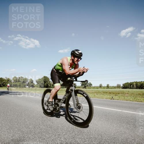 07.09.2025 - 19. Norderstedt Triathlon Michael Burmester http://msf.ph/oto/8854089 07.09.2025 14:56:13 Radfahren 1005 meine-sportfotos.de
