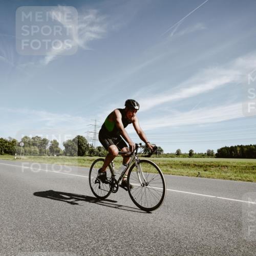 07.09.2025 - 19. Norderstedt Triathlon Michael Burmester http://msf.ph/oto/8854109 07.09.2025 11:57:25 Radfahren 792, 830, 1217 meine-sportfotos.de