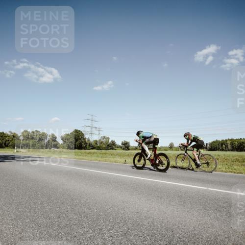 07.09.2025 - 19. Norderstedt Triathlon Michael Burmester http://msf.ph/oto/8854112 07.09.2025 14:56:38 Radfahren 1494 meine-sportfotos.de