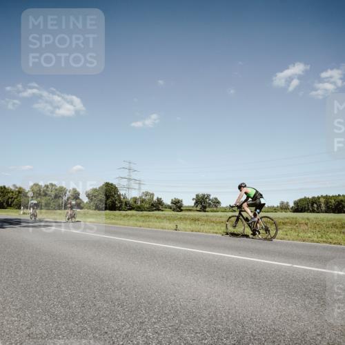 07.09.2025 - 19. Norderstedt Triathlon Michael Burmester http://msf.ph/oto/8854115 07.09.2025 14:56:39 Radfahren 1494 meine-sportfotos.de