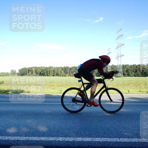07.09.2025 - 19. Norderstedt Triathlon Michael Burmester http://msf.ph/oto/8854128 07.09.2025 16:09:01 Radfahren 421, 1057, 1102, 1538 meine-sportfotos.de