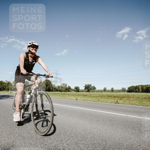 07.09.2025 - 19. Norderstedt Triathlon Michael Burmester http://msf.ph/oto/8854129 07.09.2025 14:56:50 Radfahren 1447, 1474 meine-sportfotos.de