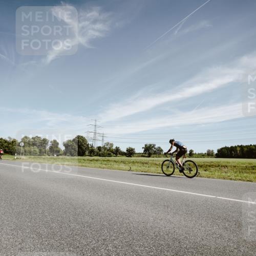 07.09.2025 - 19. Norderstedt Triathlon Michael Burmester http://msf.ph/oto/8854131 07.09.2025 11:57:40 Radfahren 1249 meine-sportfotos.de